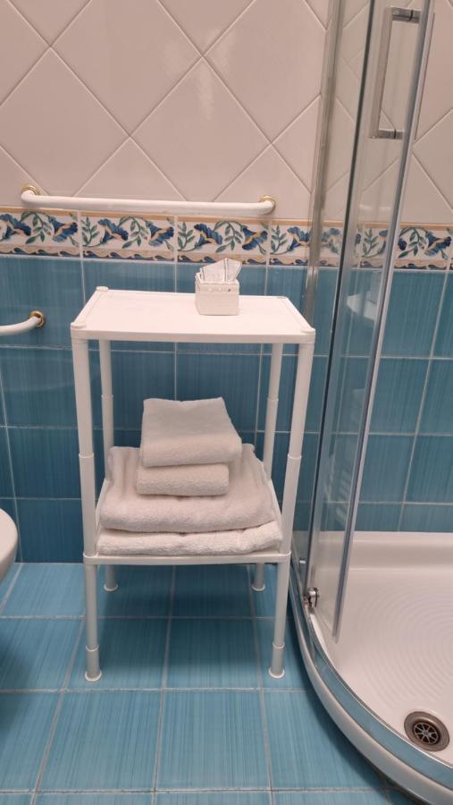 Appartamenti Su Piazza Matteotti Forio Centralissimi Luaran gambar