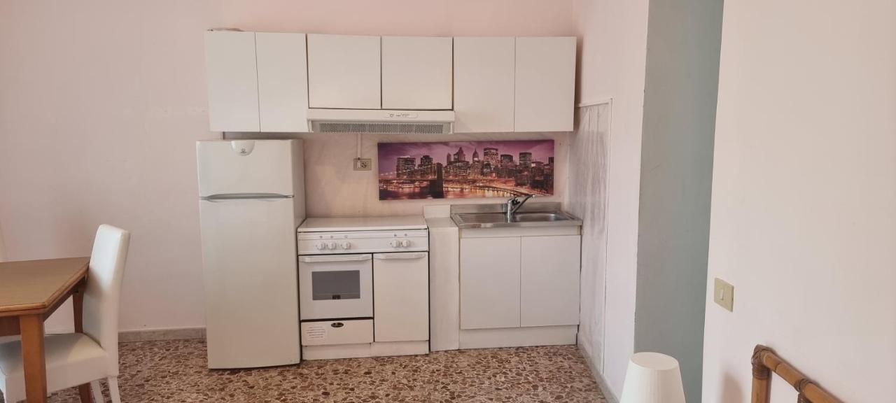 Appartamenti Su Piazza Matteotti Forio Centralissimi Luaran gambar